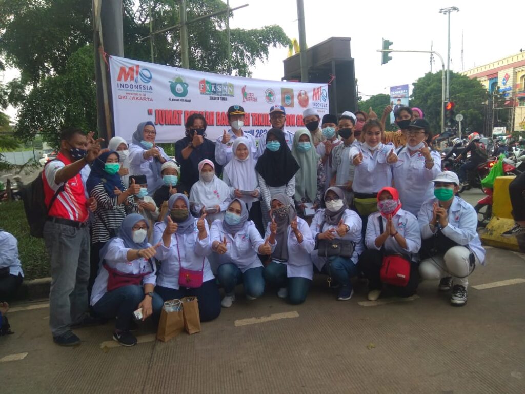 Ketum MIO Indonesia Bagikan Santunan Bagi Anak Yatim