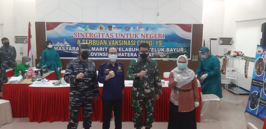Proses Vaksinasi Covid-19 di Padang (Foto: IST)