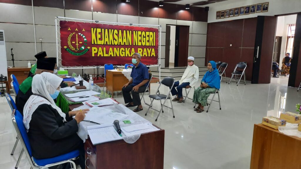 Pernikahan Ulang Sepuluh Pasangan di Kejari Palangka Raya, Kamis, 29 Juli 2021 (Foto: IST)