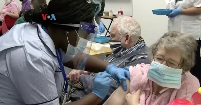 Proses Vaksinasi di Amerika Serikat (Foto: republikas.com)