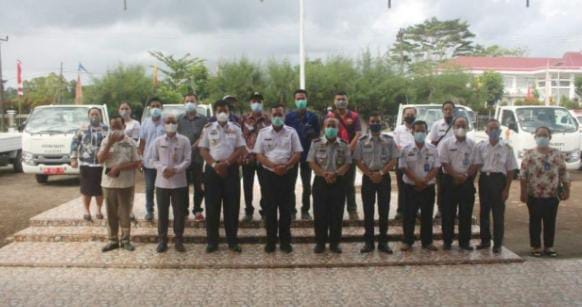 Foto Bersama Bupati Nias Barat dan jajaran (Foto: Ist)