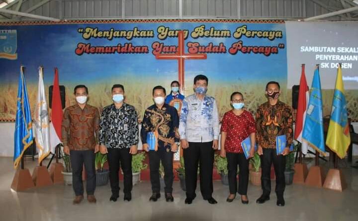 Bupati Nias Barat Menghadiri Acara Pembukaan Akademik STTAM dan Pelantikan Mahasiswa (Foto: Ist)