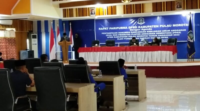 Sidang Paripurna DPRD Pulau Morotai (Foto: Ist)