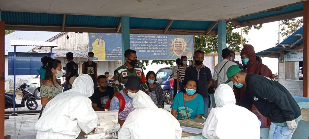 Swab Antigen oleh Puskesmas kepada Penumpang Kapal (Foto: Ist)