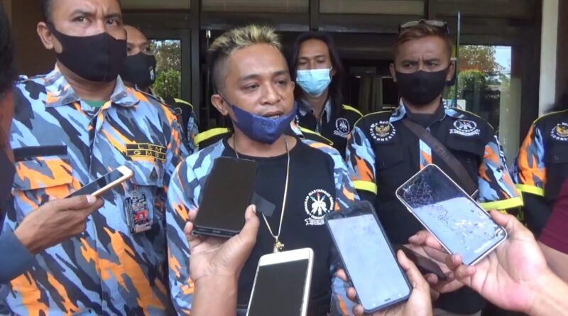 Ketua LSM GMBI datangi Kantor DPU CKPP Banyuwangi (Foto: Ist)