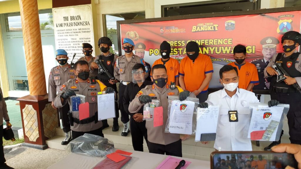 Pers Rilis Polresta Banyuwangi Terkait Pemalsuan Rapid Tes Palsu (Foto: Ist)