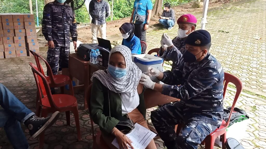 Proses Vaksinasi di Universitas Bangka Belitung (Foto: Ist)