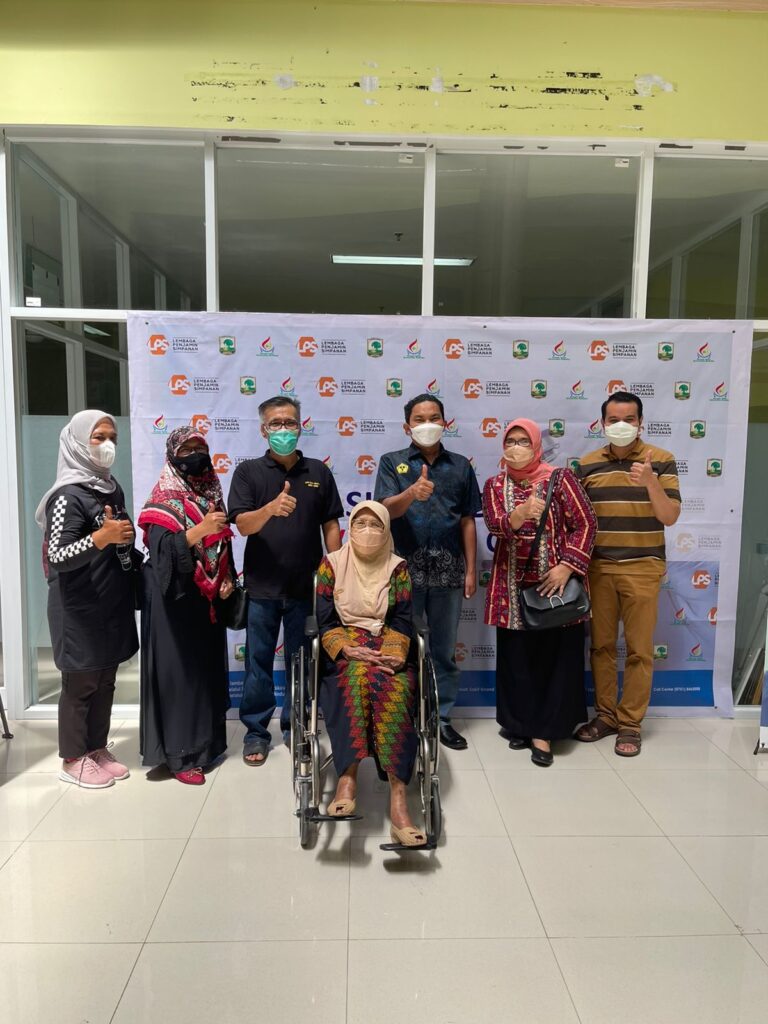 Apresiasi terhadap Lansia Ibu Ida yang Minta Vaksin (Foto: Ist)