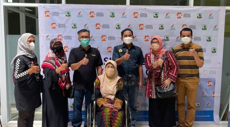 Apresiasi terhadap Lansia Ibu Ida yang Minta Vaksin (Foto: Ist)