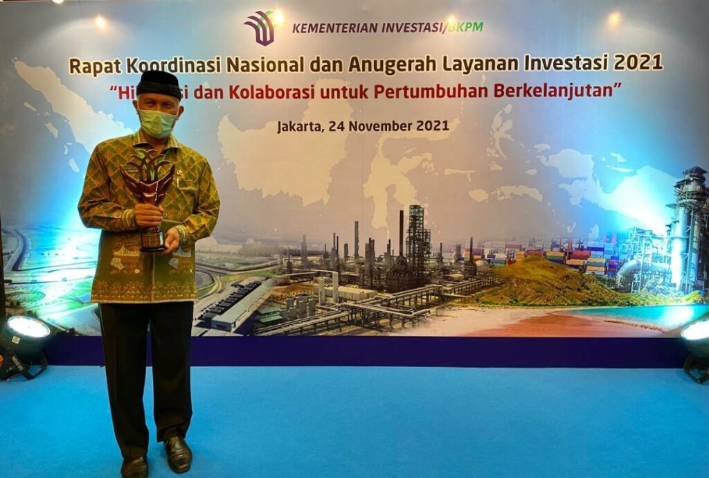 Foto Pemerintah Provinsi Sumatera Barat mendapat penghargaan
