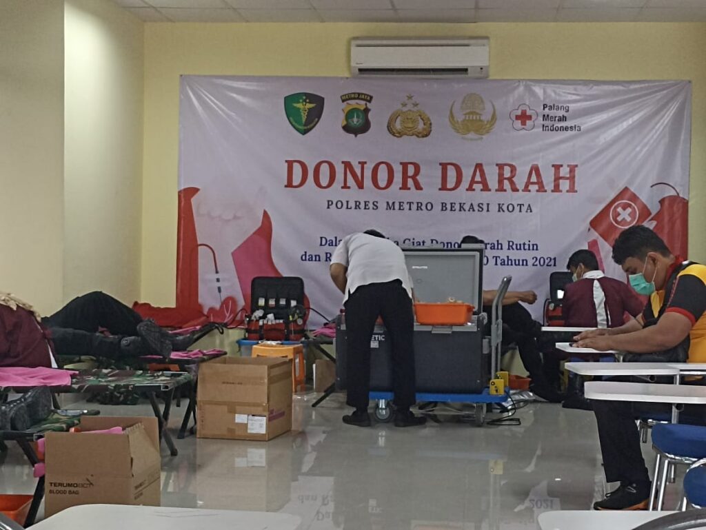 Donor Darah dalam Rangka HUT Korpri ke-50 di Mapolresta Bekasi (Foto: Ist)