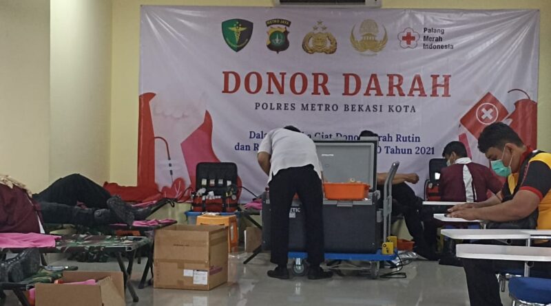 Donor Darah dalam Rangka HUT Korpri ke-50 di Mapolresta Bekasi (Foto: Ist)