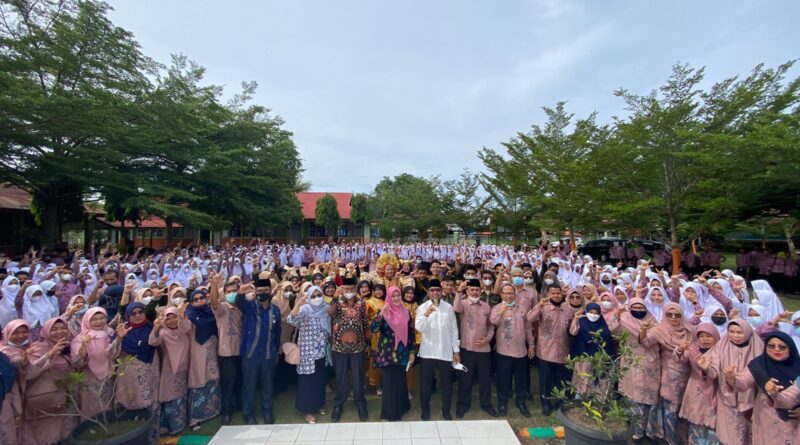 MAN 2 Pessel Sambut Komisi Informasi Dengan Hangat