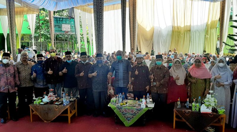 Ketua DPRD Sumbar Hadiri Haflah Quran di SD Islam Raudlatul Jannah (Foto: Ist)
