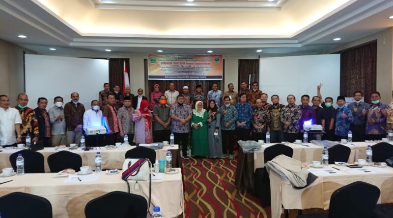 Ketua DPRD Sumbar Buka kegiatan Bimtek (Foto: Ist)