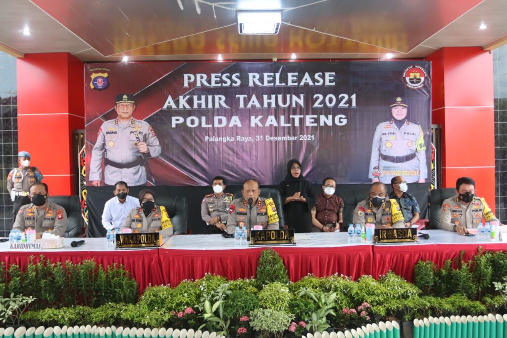 Press Release Akhir Tahun 2021 di Polda Kalimantan Tengah, Jum'at 31/12/2021 (Foto: IST)