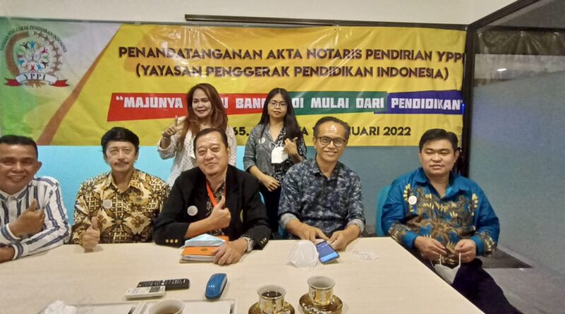 Foto bersama setelah penandatanganan Akta Notaris YPPI