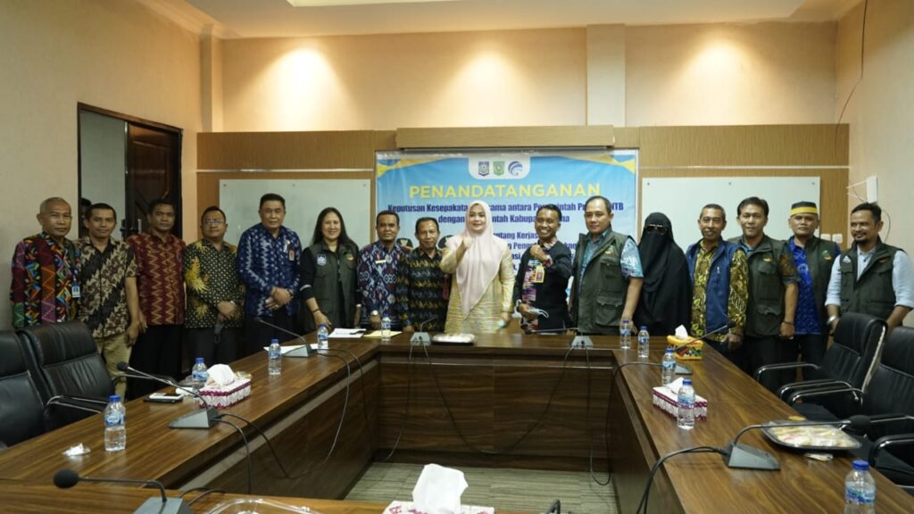 Penandatanganan Kerjasama MoU antara Pemprov NTB dan Kabupaten Bima dan Dompu (Foto: Ist)