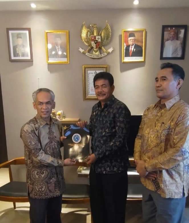 Penandatanganan Perjanjian Bupati Nias Barat dengan PJU (Foto: Ist)