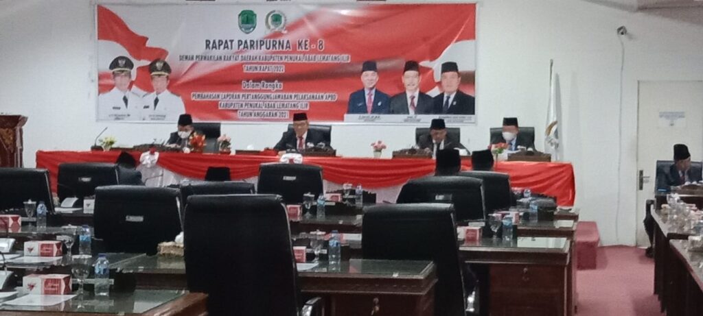 Foto suasana Rapat Paripurna Ke-8 DPRD Pali