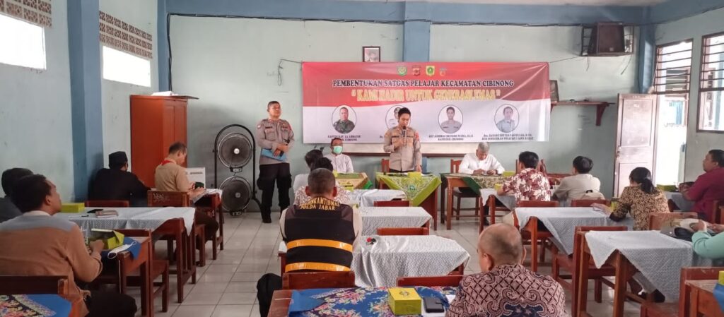 Foto Kapolsek Cibinong Saat Pembentukan Satgas Pelajar