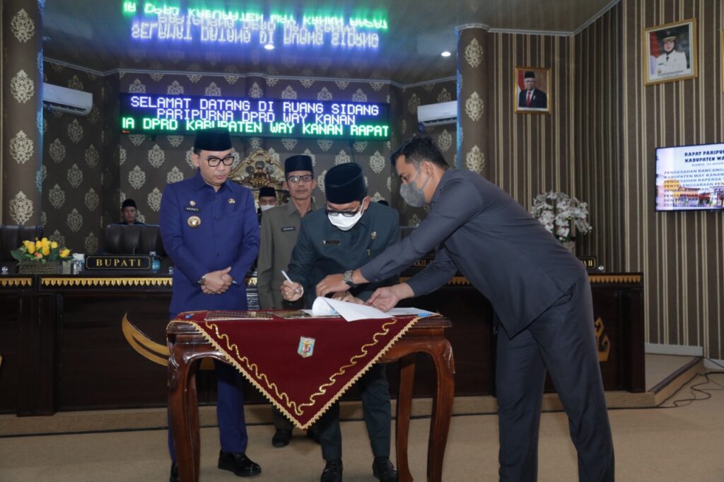 Foto suasana rapat paripurna DPRD Way Kanan