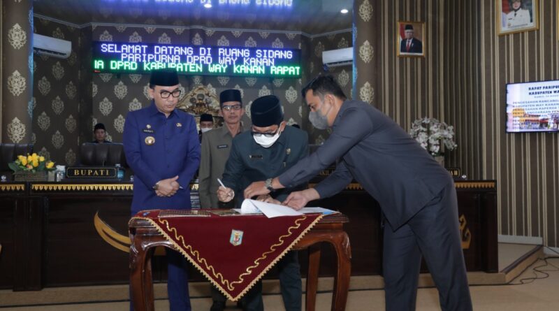 Foto suasana rapat paripurna DPRD Way Kanan