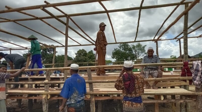 Foto suasana gotong royong jelang STQ