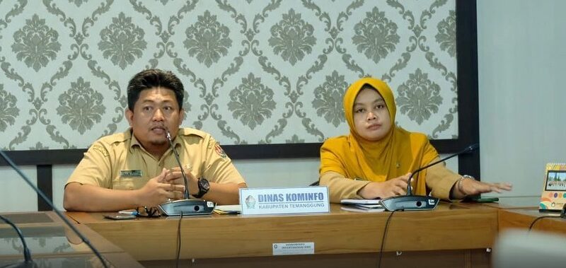 Pembukaan pelatihan berita jurnalistik oleh Kadis Kominfo Temanggung Gotri Wijianto Wuriatmoko di Aula Diskominfo, Senin, 10 April 2023 (Foto: MC Kabupaten Temanggung)