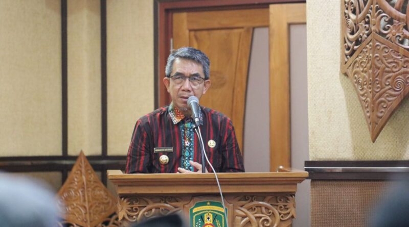 Bupati Kutai Timur Ardiansyah Sulaiman dalam Rapat Pembahasan Usulan Anggaran Pemilukada tahun 2024 Kabupaten Kutai Timur, Kamis, 13 April 2023 (Foto: Diskominfo Kutim)