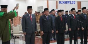 Foto: Pengambilan Sumpah jabatan 4 orang Pejabat Esolon II dan 1 orang Pejabat Esolon III di lingkup Pemkab Muara Enim.