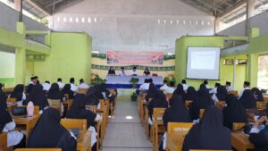 Foto: Dewan Guru MAN 1 Solok PK mengikuti Kegiatan Lokakarya. 