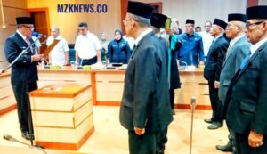 Bupati Lahat, H. Cik Ujang mengambil sumpah Jabatan TBUPP Kab. Lahat.