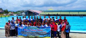 Para siswa binaan PRSI Kota Solok foto bersama dengan Pelatih (Foto: IST) 
