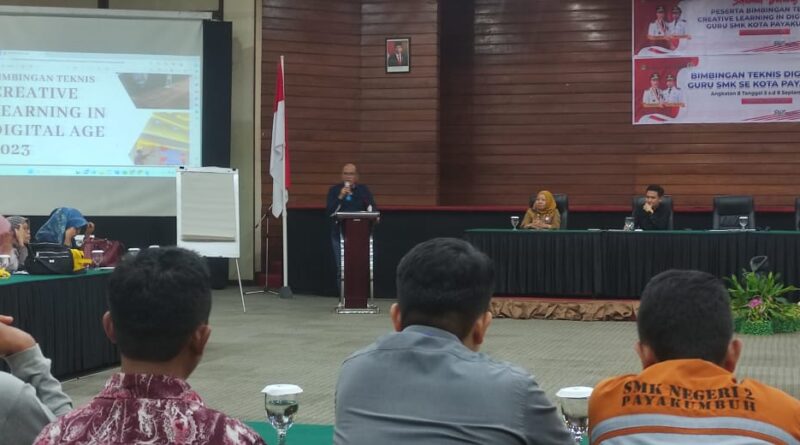 Foto Suasana Acara Bimtek Digitalisasi Guru SMK se-Kota Payakumbuh