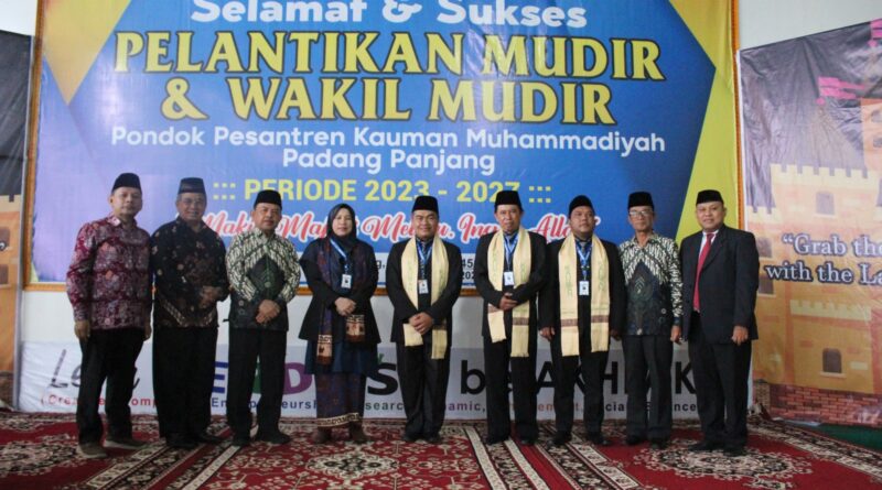 Foto Bersama Atas Acara Pelantikan di Pondok Pesantren KAUMAN