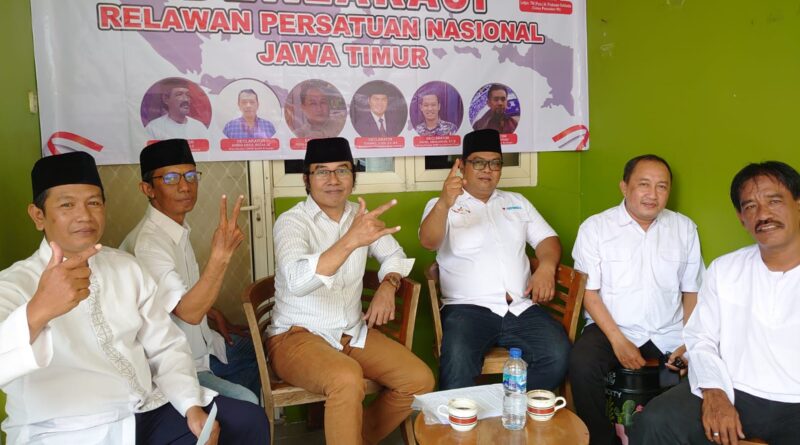 Foto Trio Marpaung memimpin deklarasi Relawan Persatuan Nasional (RPN) Jawa Timur