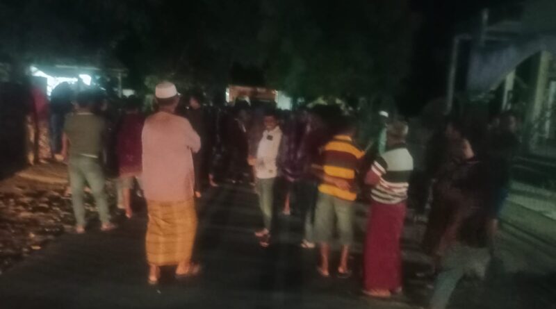 Foto Suasana Blokade Jalan