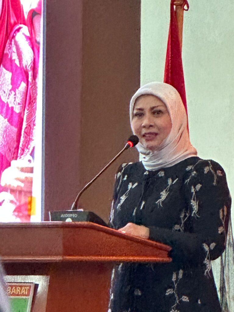 Foto Founder Eskayvie Global asal Malaysia, Kartika Wati Mohamed saat Mengisi Acara