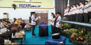Ketua PGRI Kabupaten Lahat Dr. Hasperi Susanto, S.Pd., M.M., melantik Pengurus PGRI Masa Bakti XXII Tahun 2023-2025 (Foto: IST) 