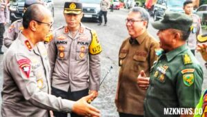 Foto: Pastikan kelancaran Lalulintas Jelang libur Nataru 2023 Pj. Bupati Muara Enim dan Kapolres Muara Enim, dampingi  Kapolda Sumsel Cek Pos Operasi Lilin 2023 (Foto: IST) 