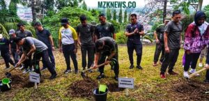 Pangdam II/ Swj bersama Pj. Gubernur didampingi Dandim 0406/ Lubuk Linggau dan Pj. Walikota Lubuk Linggau secara simbolis melakukan Penanaman pohon di tempat Wisata Bukit Sulap, Kota Lubuk Linggau (Foto: IST) 