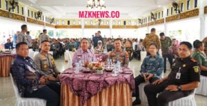 Pj. Bupati Muara Enim, Dandim 0404/ Muara Enim, Ketua DPRD, Kejari bersama AKBP Andi Supriadi, S.H.,S.I.K, M.H, dan Kapolres Muara Enim yang baru AKBP Jhoni Eka Putra Putra, S.H.,S.I.K., M.M., di acara Kenal Pamit Kapolres Muara Enim (Foto: IST)