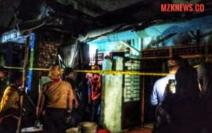 Setelah Api berhasil dipadamkan Tim Damkar, 3 rumah yang mengalami kebakaran diberi Police Line (Foto: IST) 