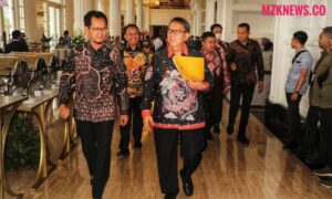 Pj. Bupati Muara Enim didampingi Plt. Asisten II Bidang Perekonomian dan Pembangunan menghadiri RDTR Kawasan Perkotaan yang dihadiri Dirjen ATR/BPN dan Direktur Bina Perencanaan Tata Ruang Wilayah (Foto: IST) 