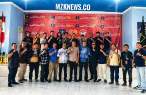 Ka. KPLP Kelas IIB Muara Enim, Bima Sakti, Kasiminkamtib Agusnadi, Kasibinadik Taufik bersama Insan Pers Wilayah Kab. Muara Enim (Foto: IST) 