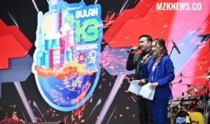 Pembawa acara saat menguumkan juara Kompetisi Sumsel Fire Rescue Chalenge yang diselenggarakan PTBA (Foto: IST)