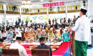 Pj. Bupati Muara Enim saat menyampaikan sambutan di acara Buka Puasa bersama dan syukuran (Foto: IST) 