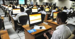 Calon PPK Kecamatan yang lulus memenuhi Syarat saat mengikuti seleksi Computer Asisted Test (CAT) (Foto: IST)Â
