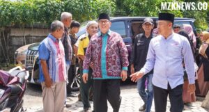 Pj. Bupati Muara Enim didampingi Camat Lawang Kidung datang mengunjungi rumah duka keluarga korban tenggelam di Sungai Enim (Foto: IST) 
